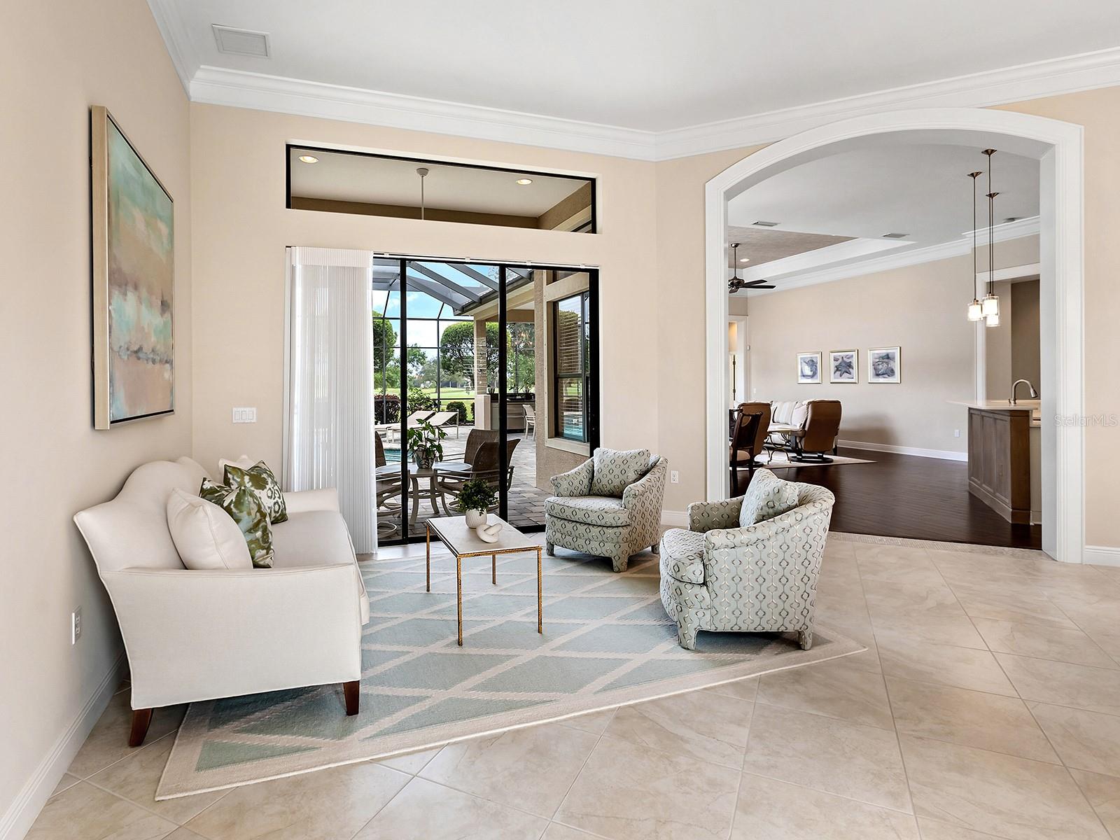 COUNTRY CLUB EAST - Residential