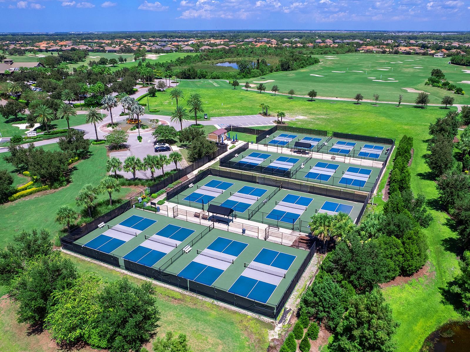 COUNTRY CLUB EAST - Residential