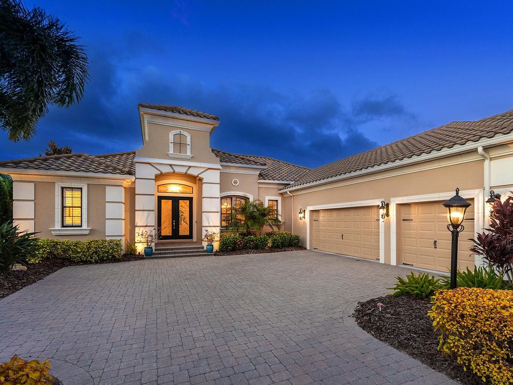 Photo of 15207 Camargo Place, Lakewood Ranch, FL 34202 (MLS # A4666277)