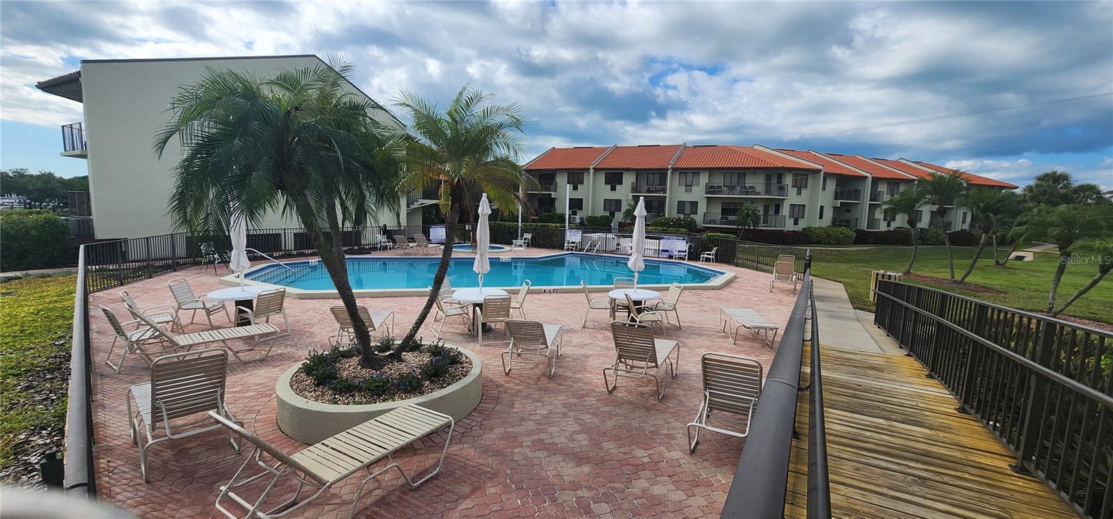 WANDER RESIDENCES OF TIERRA VERDE - Residential Lease