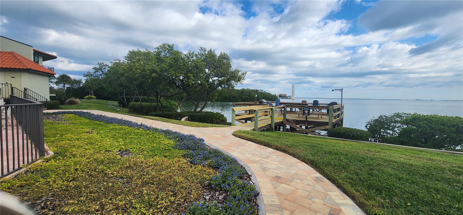 WANDER RESIDENCES OF TIERRA VERDE - Residential Lease