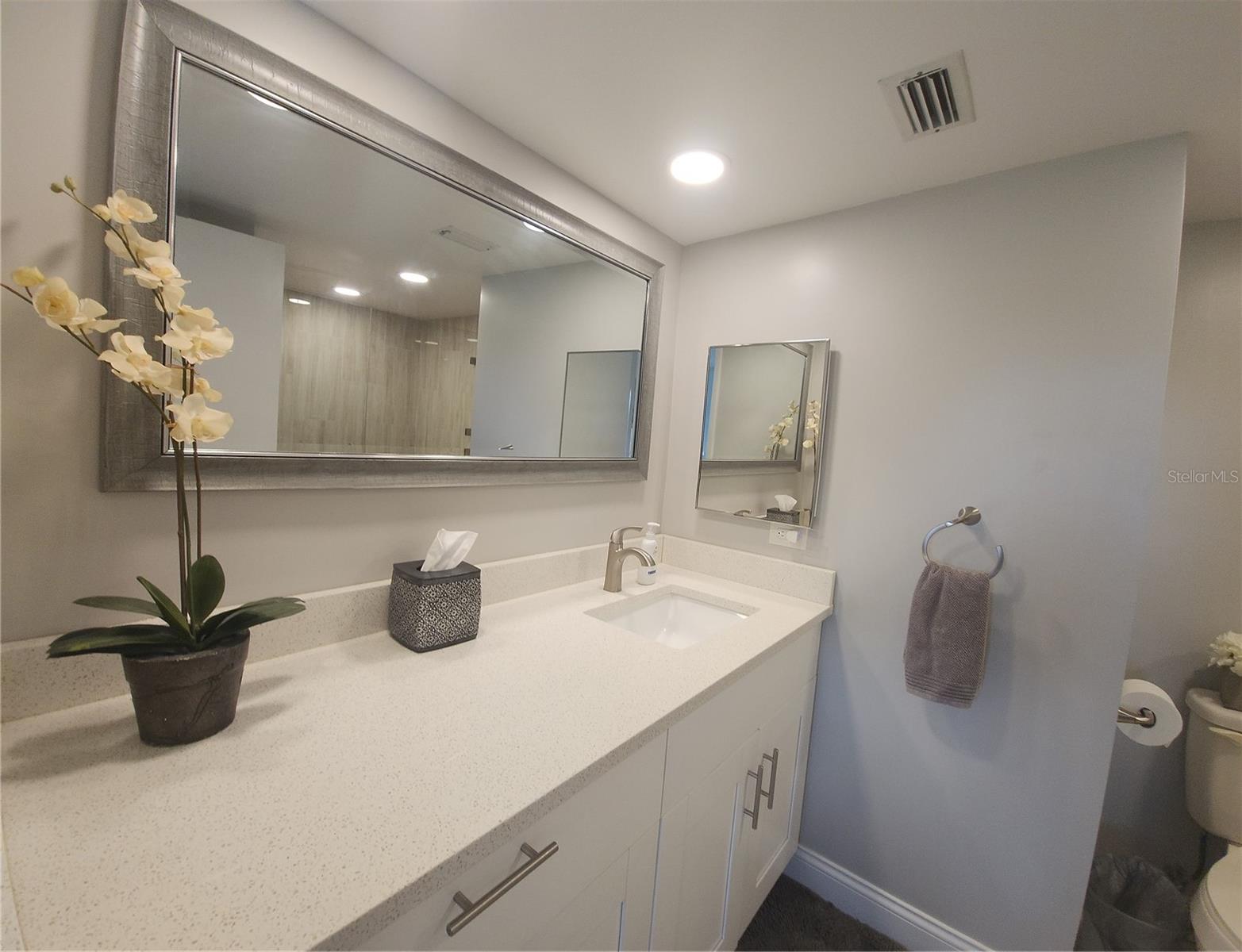 WANDER RESIDENCES OF TIERRA VERDE - Residential Lease