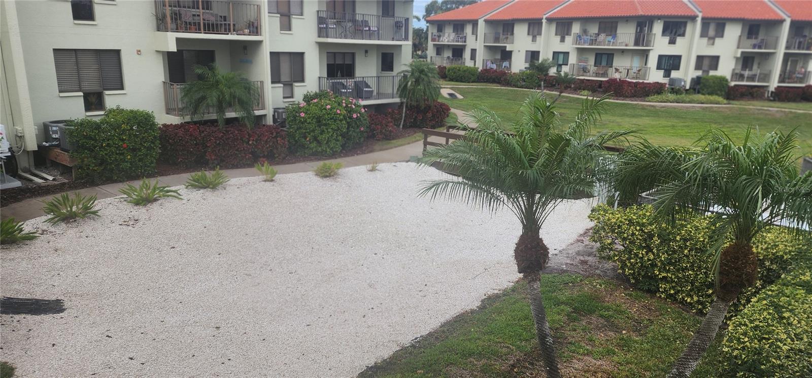 WANDER RESIDENCES OF TIERRA VERDE - Residential Lease