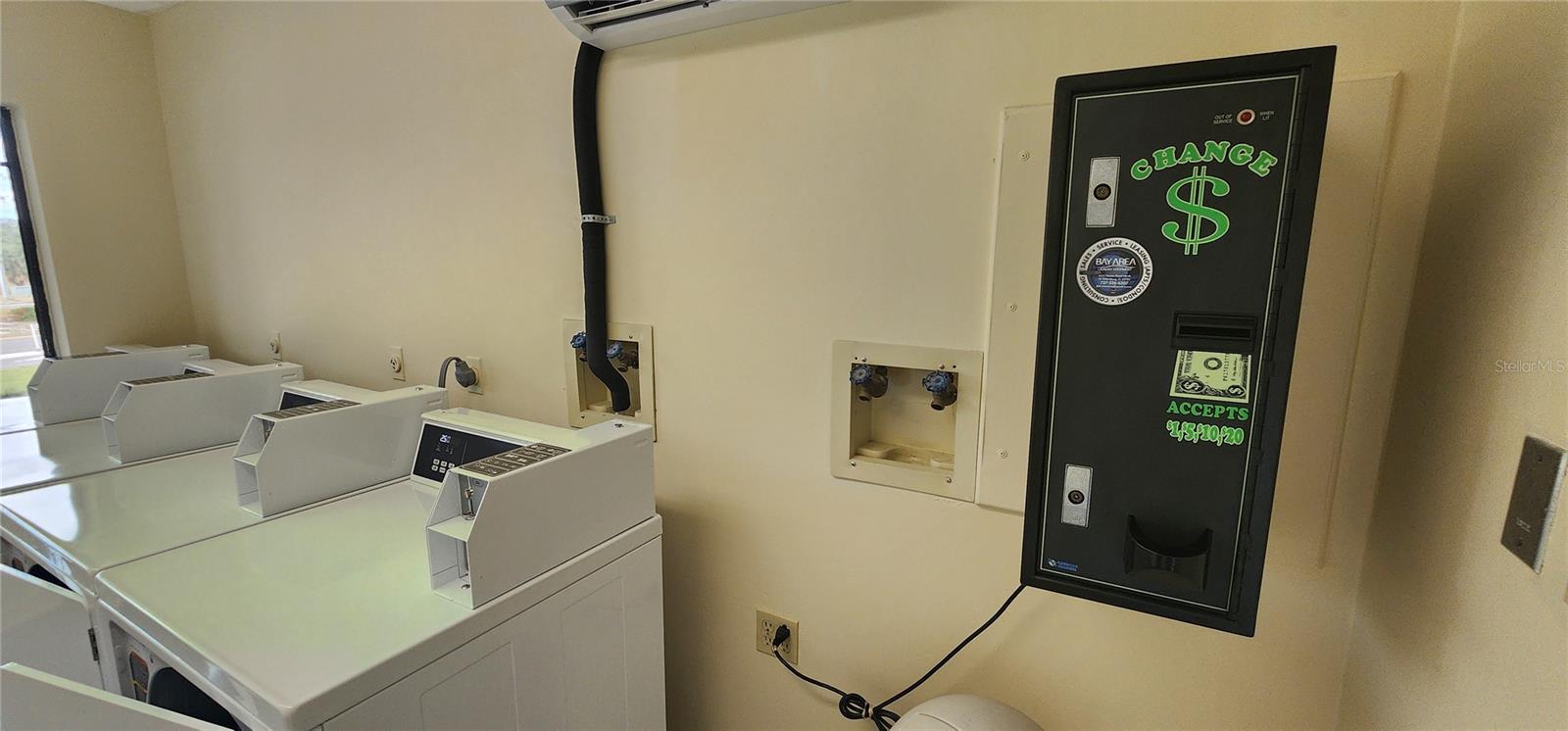 WANDER RESIDENCES OF TIERRA VERDE - Residential Lease