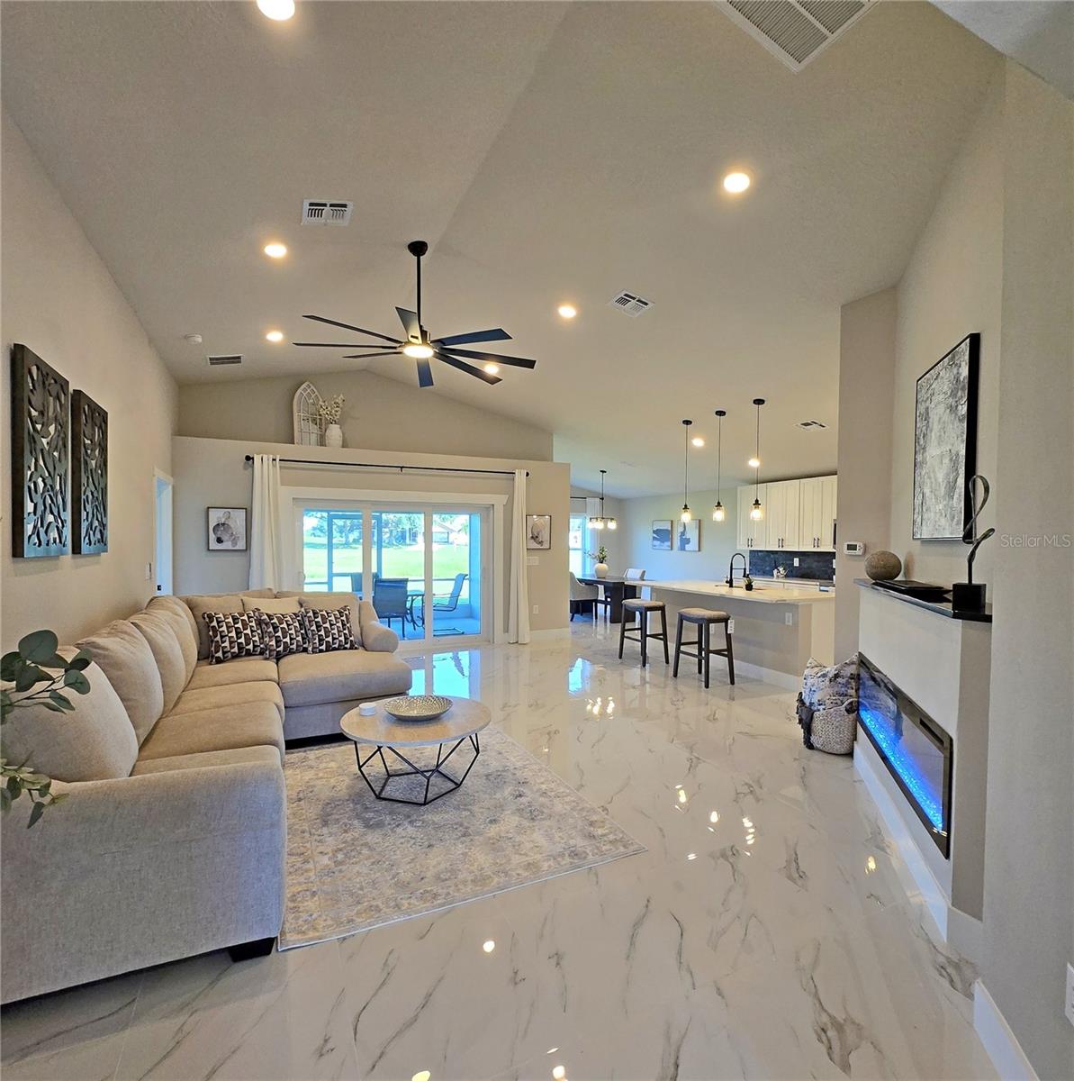 BLUE HERON GOLF & C C - Residential