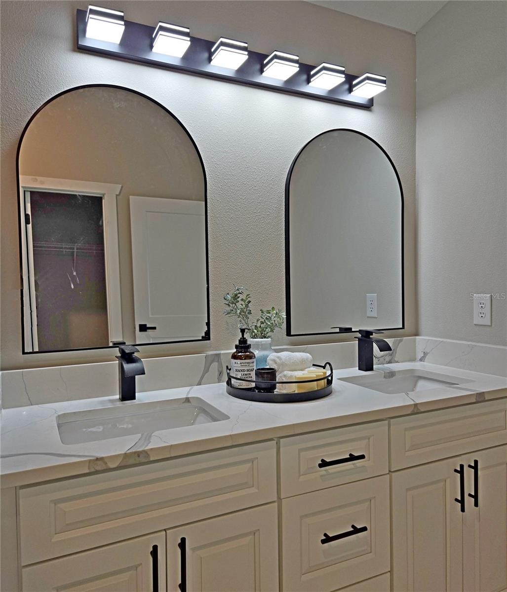 BLUE HERON GOLF & C C - Residential