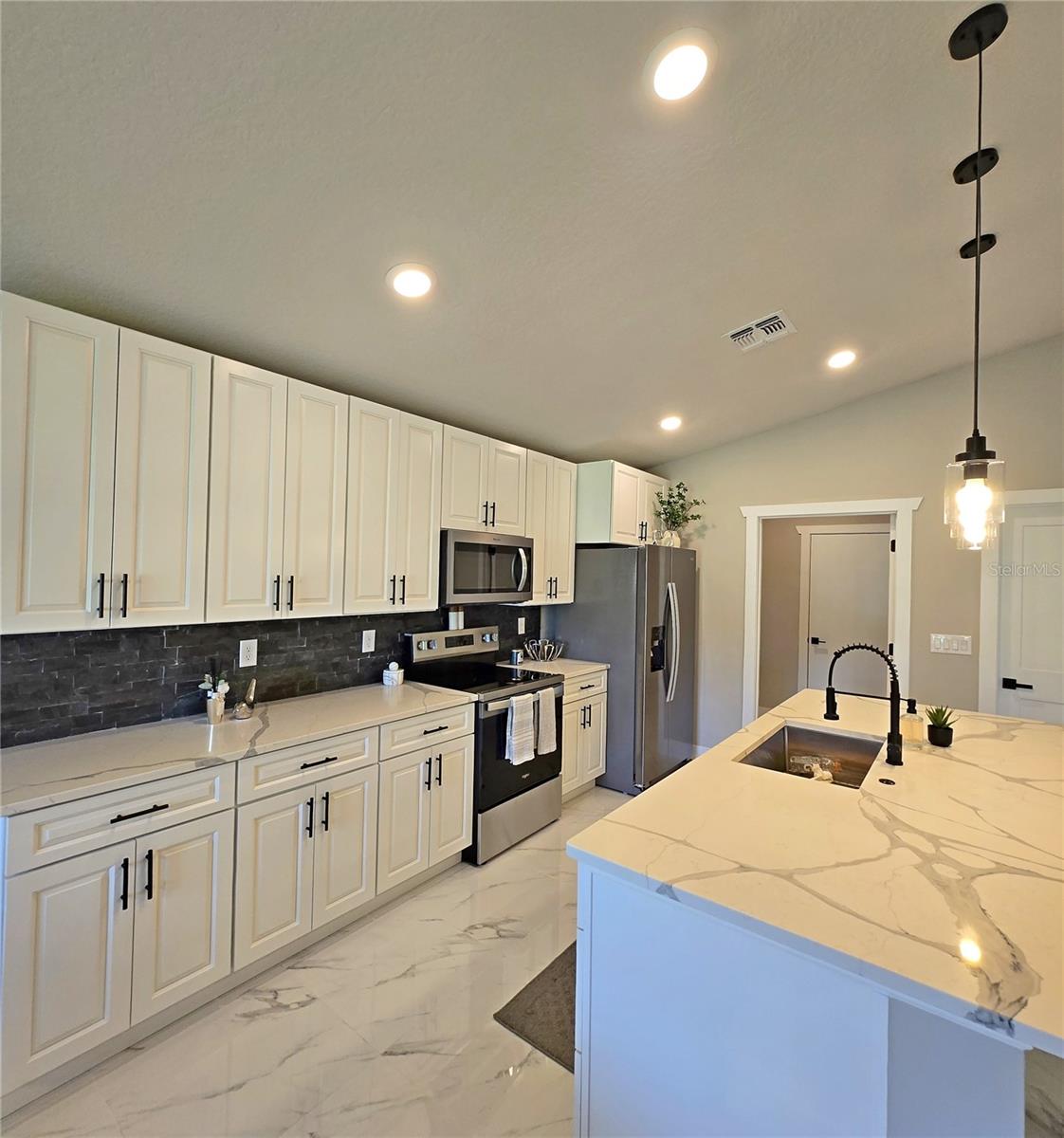 BLUE HERON GOLF & C C - Residential