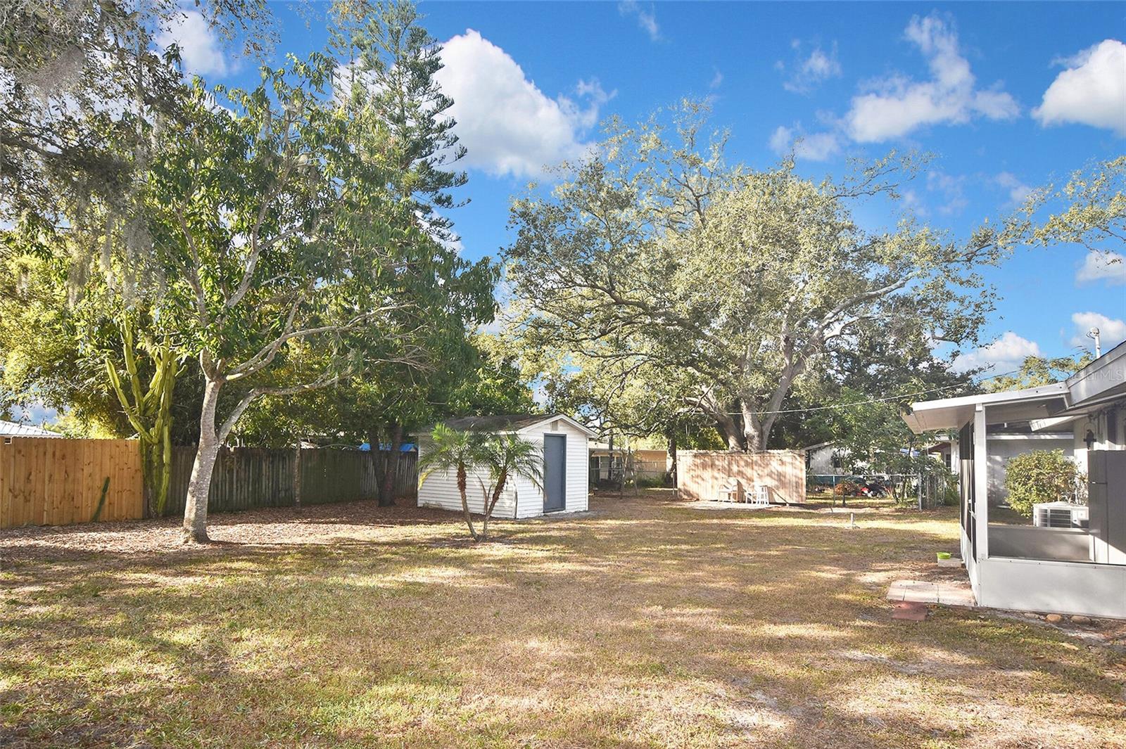 KENSINGTON PARK - Residential