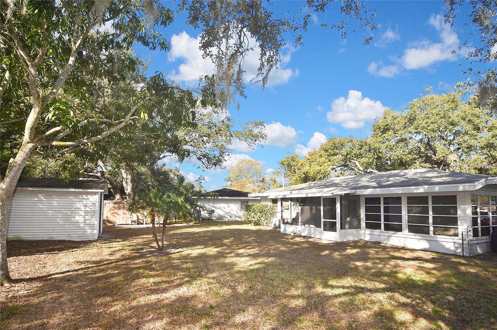 KENSINGTON PARK - Residential