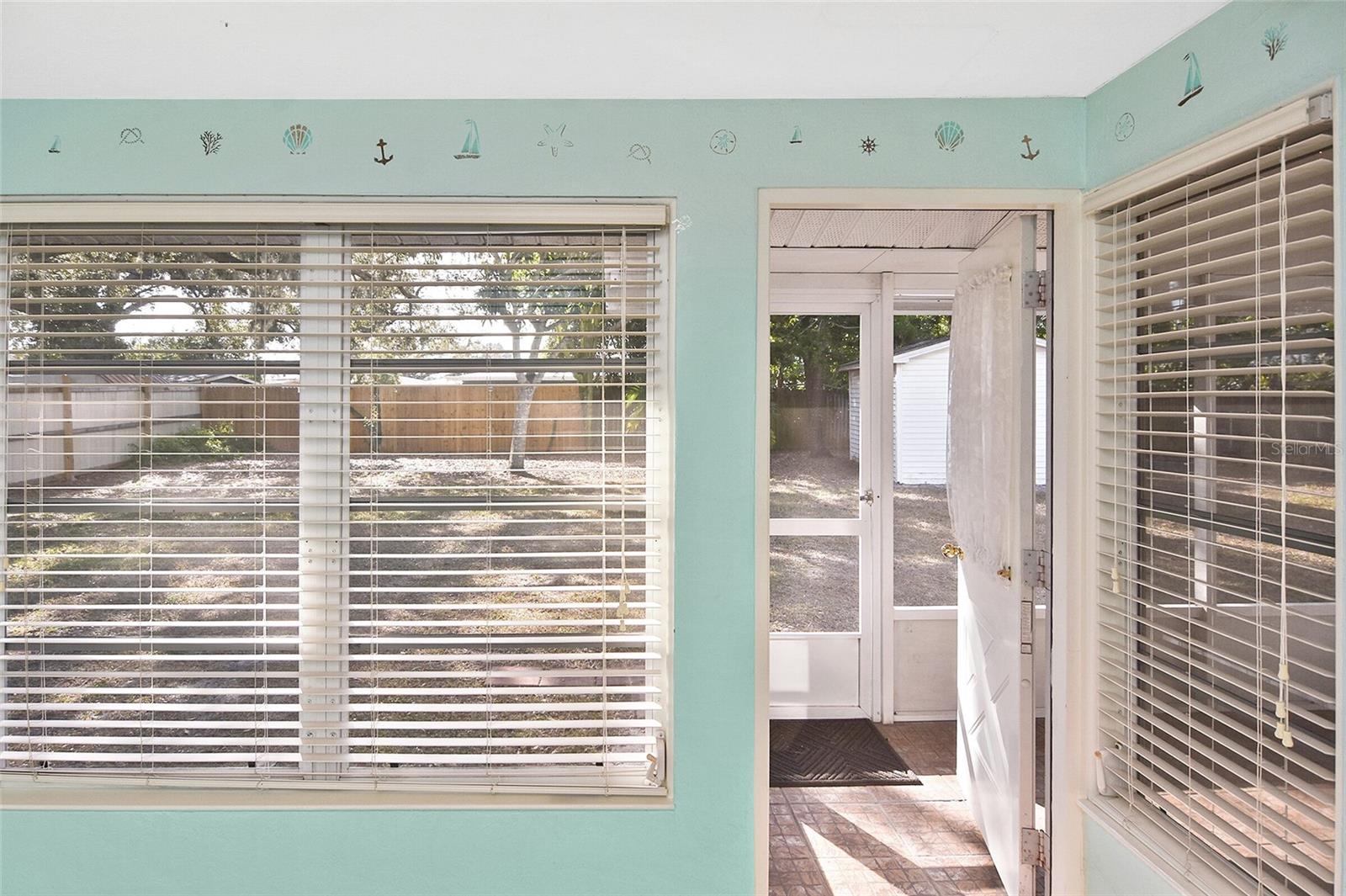 KENSINGTON PARK - Residential