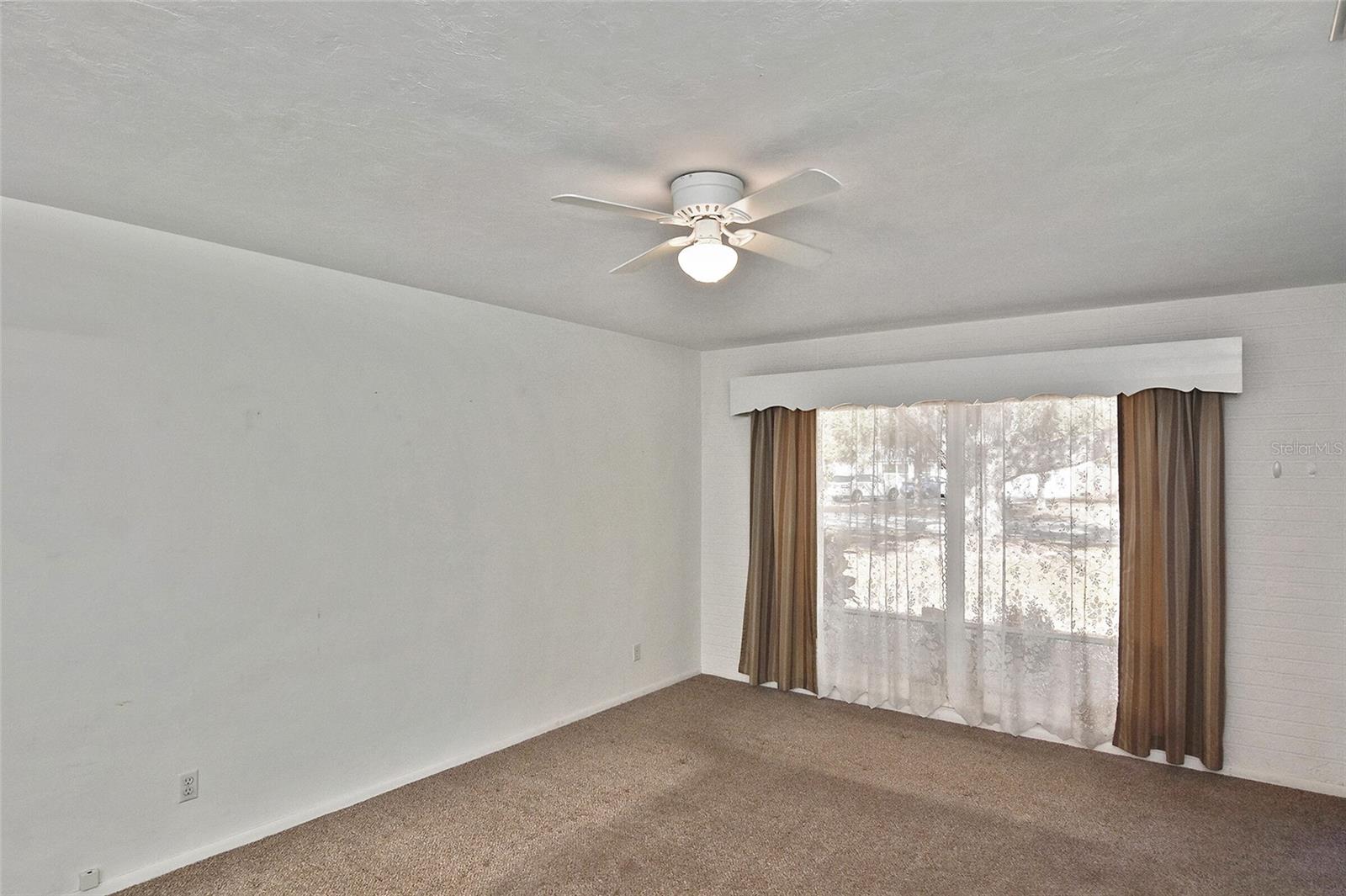 KENSINGTON PARK - Residential