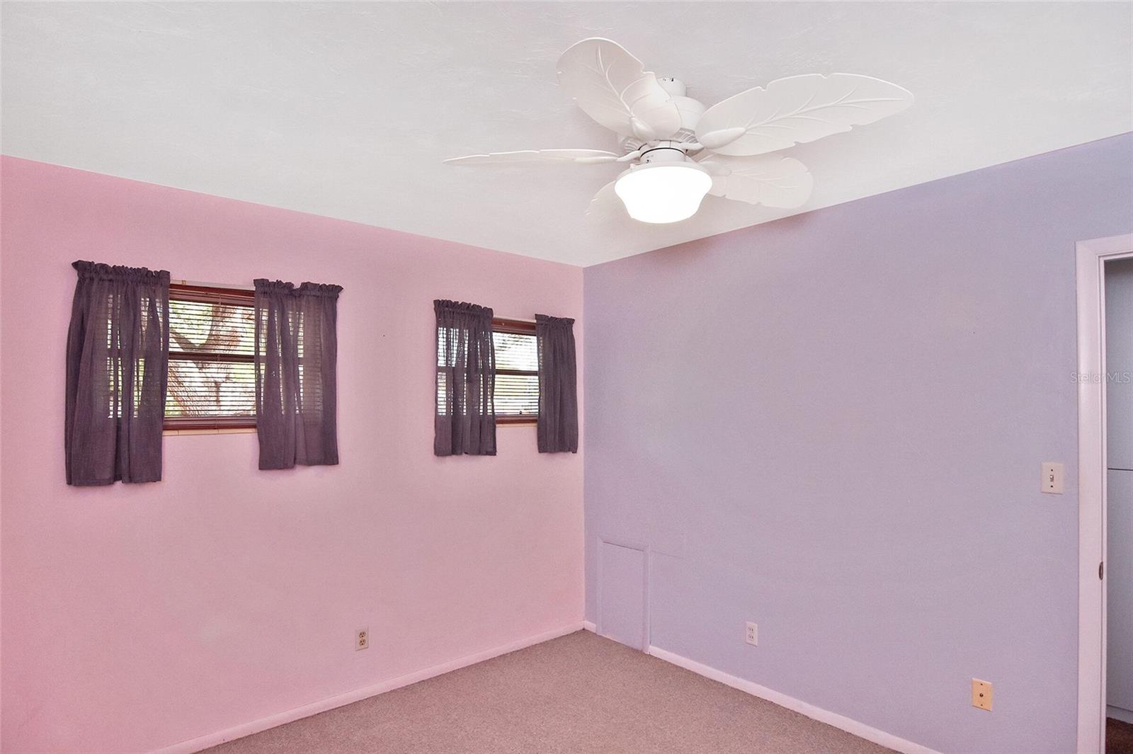 KENSINGTON PARK - Residential