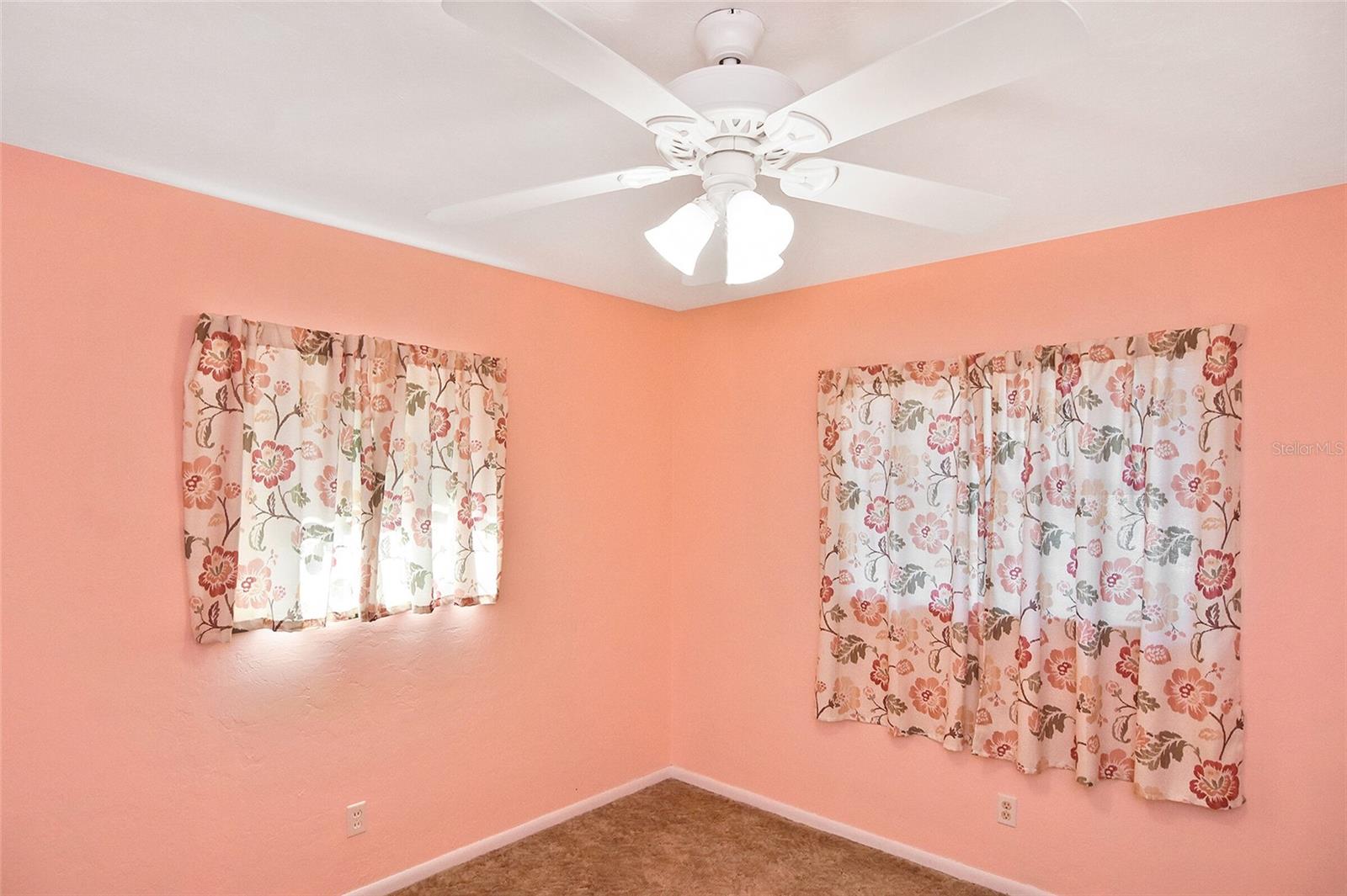 KENSINGTON PARK - Residential