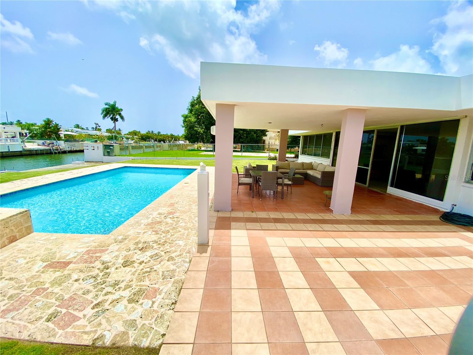 ADMINISTRACION VISTAMAR MARINA ESTE - Residential