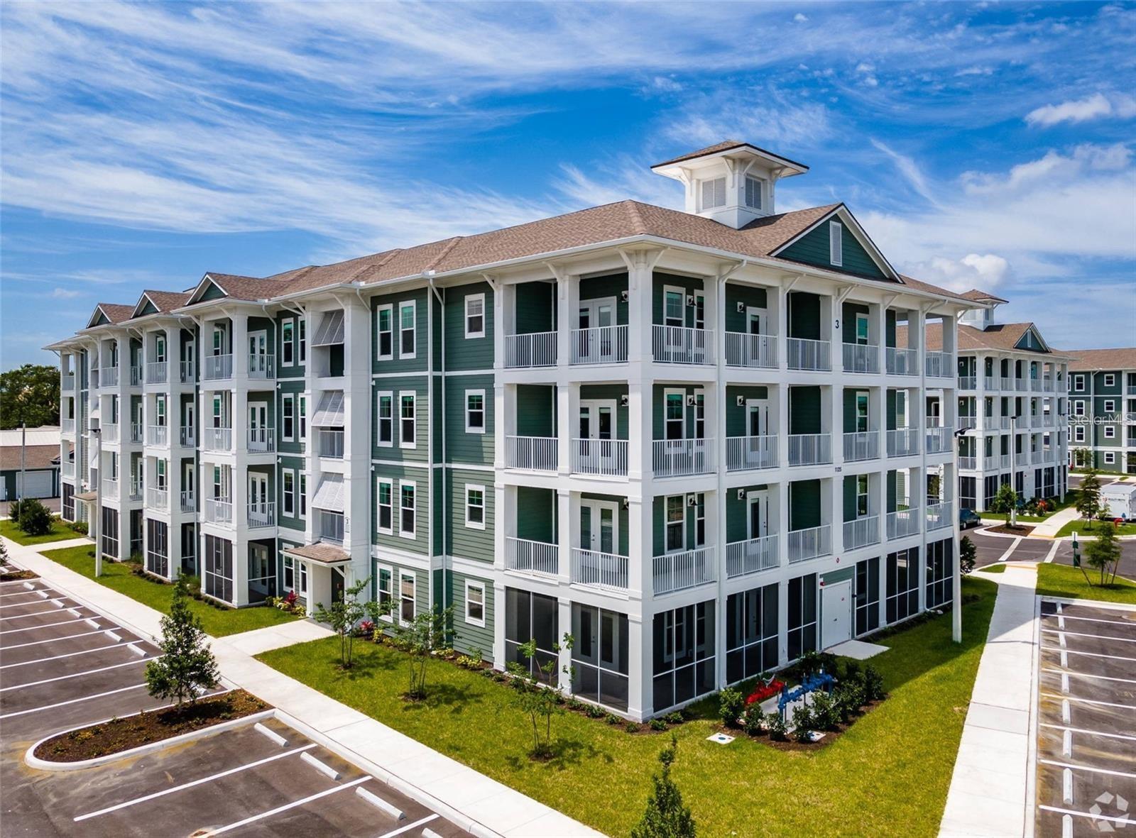 Rarely do you find an apartment community perfectly located for a spectacular Florida Gulf Coast sunset. Find your next home at the new ShoreView Waterfront Apartments in Bradenton, FL. Your eyes will fall upon the beautiful waters of the Manatee River. Escape everyday life as you stroll Bradenton’s Riverwalk. Come home to relax in our exclusive clubhouse or take in all the beauty on the new fishing pier (coming soon!). Spring into your new home – Lease now and blossom in a fresh space! Call us today and ask about our seasonal specials!