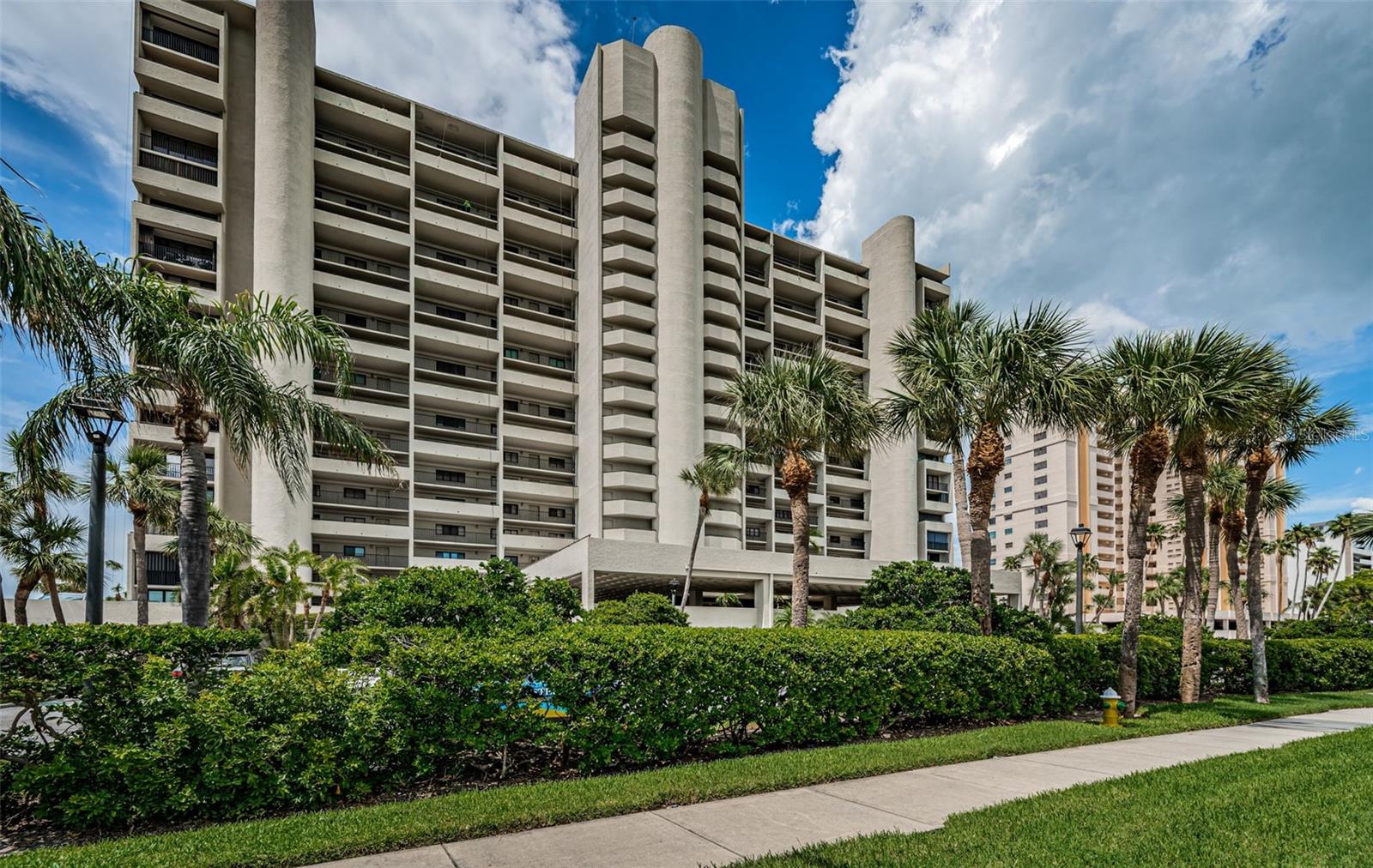 1290 GULF BOULEVARD 2004