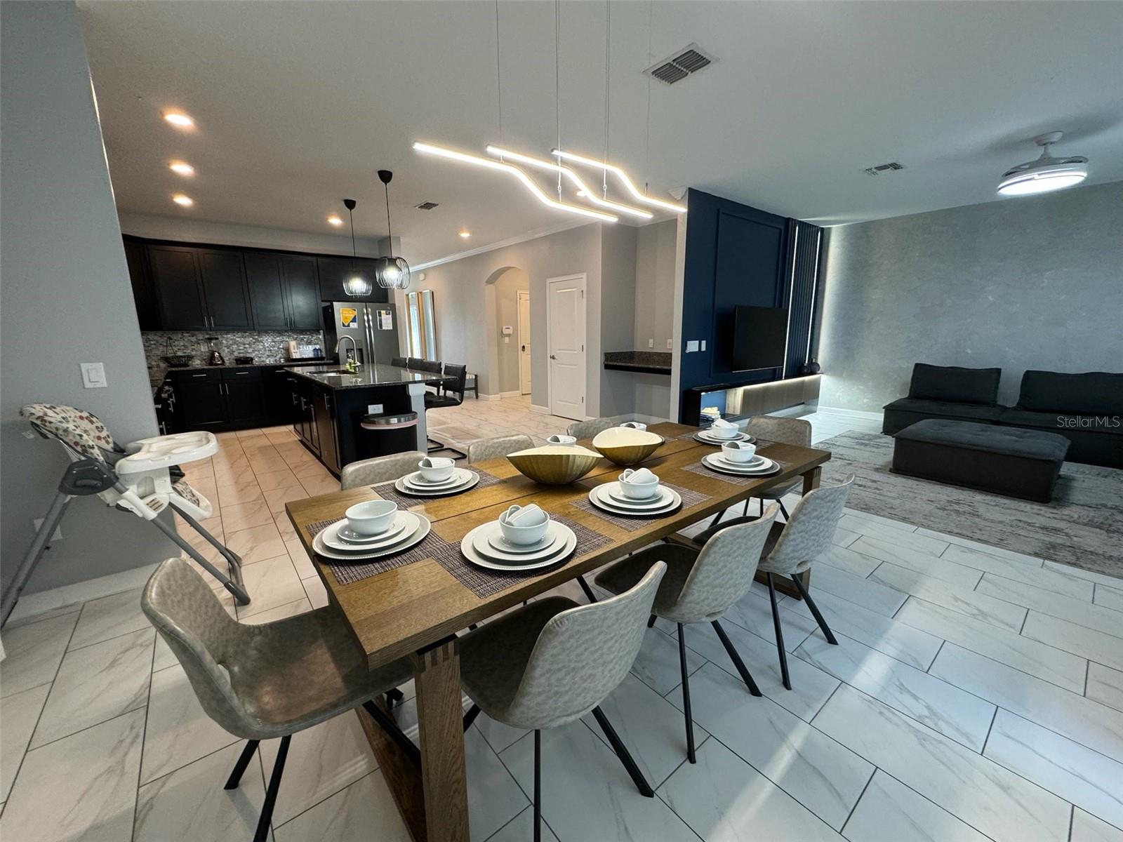 STOREY LAKE - Residential