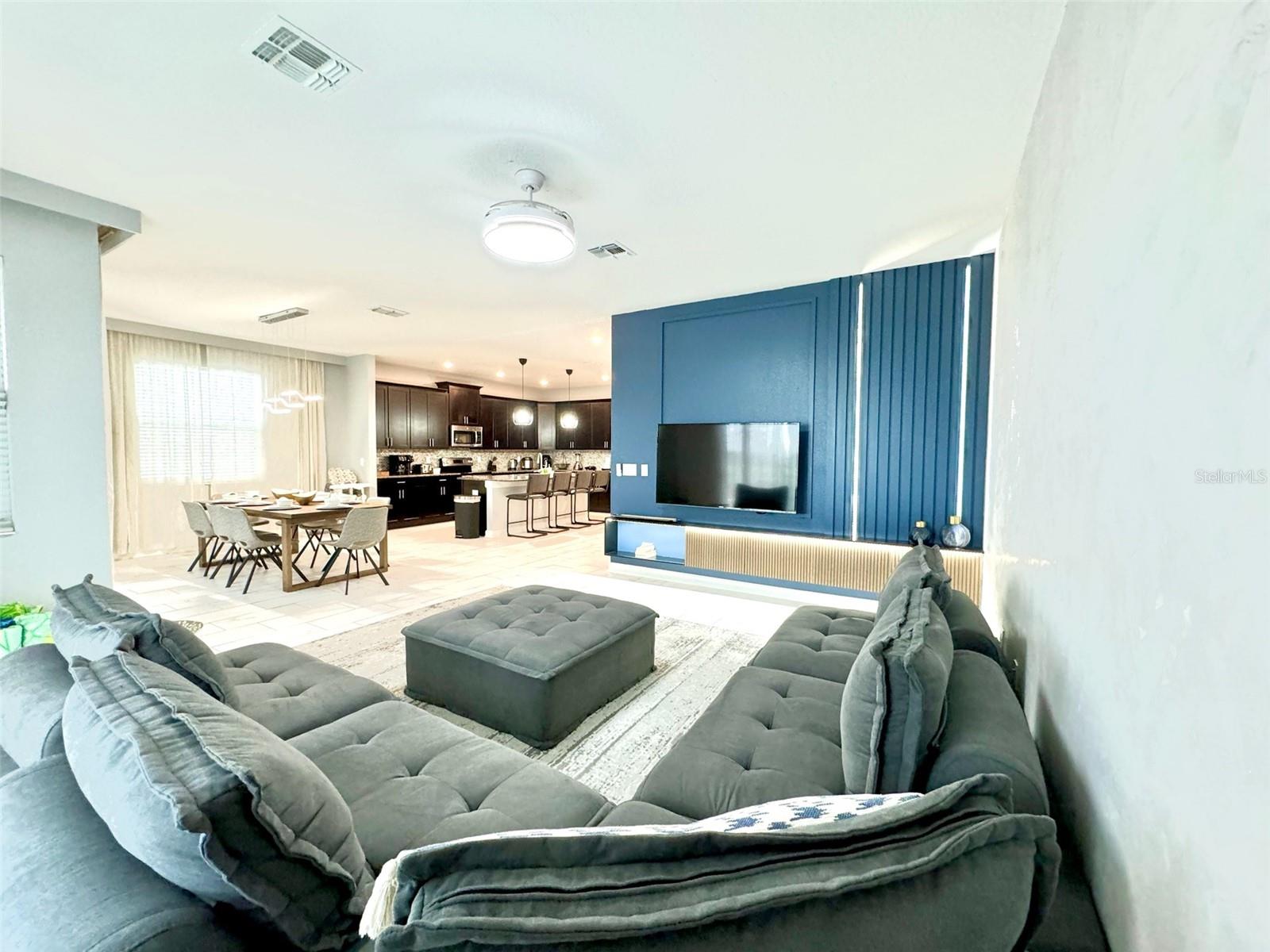 STOREY LAKE - Residential