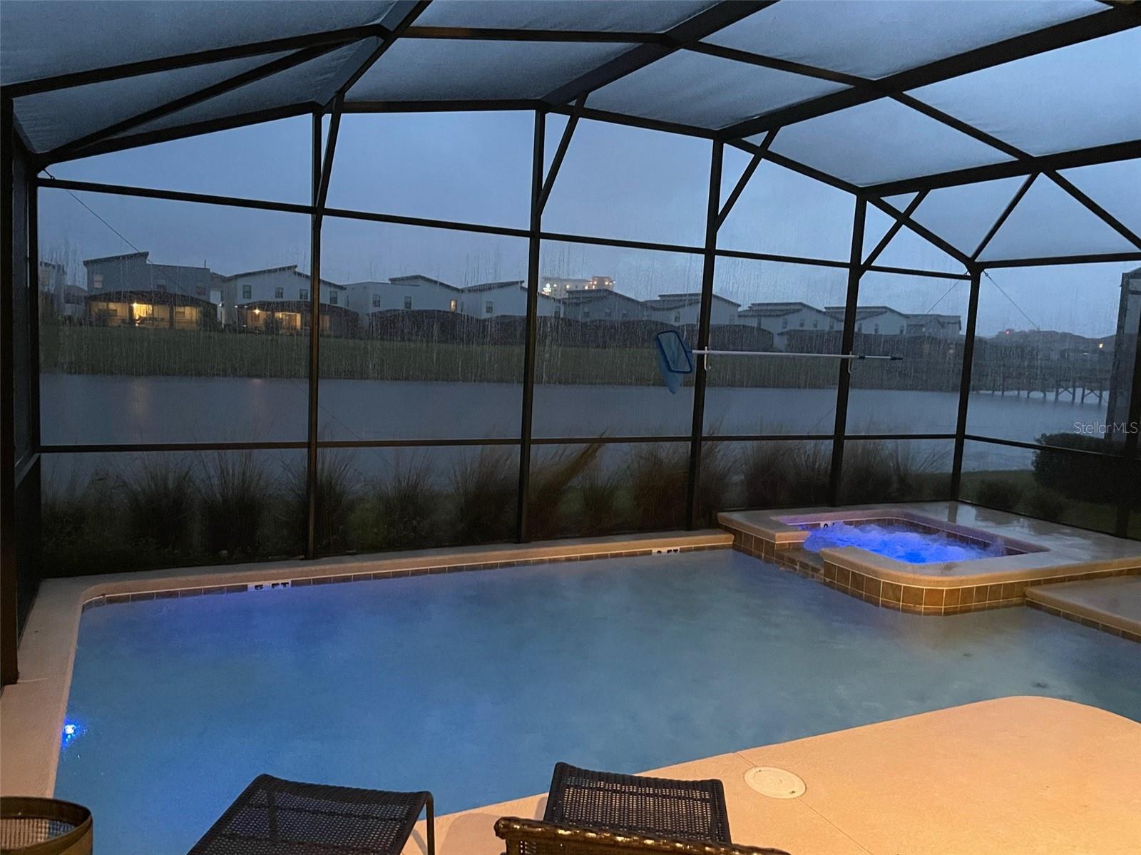 STOREY LAKE - Residential
