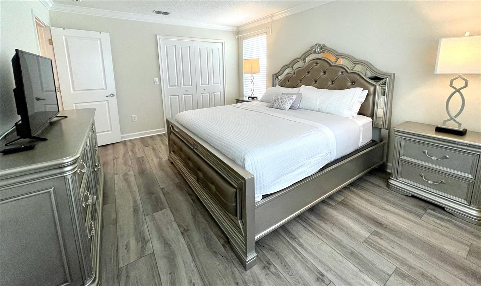 STOREY LAKE - Residential