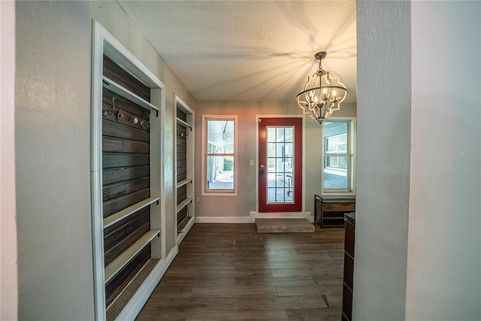 LAKE & FOREST CLUB - Residential