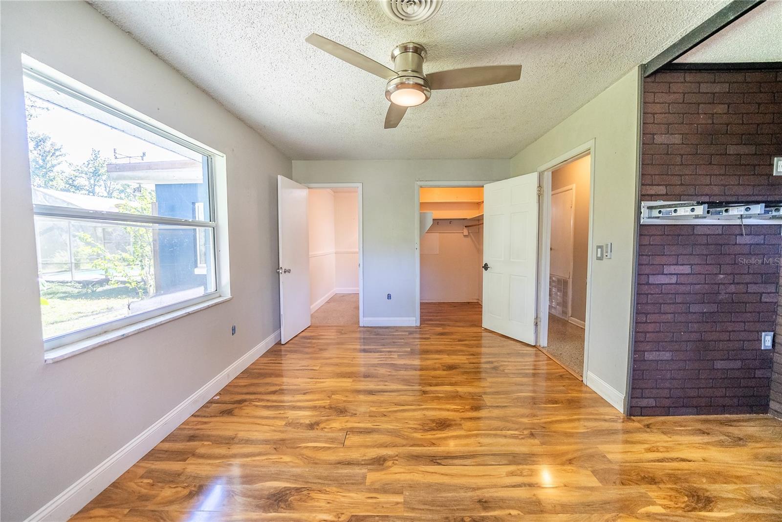 LAKE & FOREST CLUB - Residential