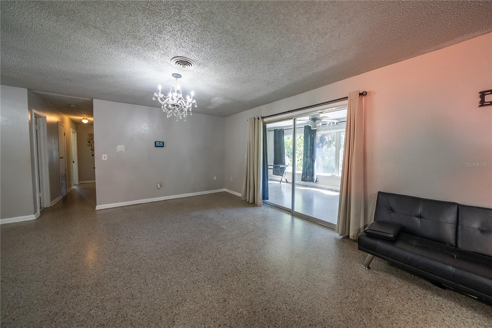 LAKE & FOREST CLUB - Residential