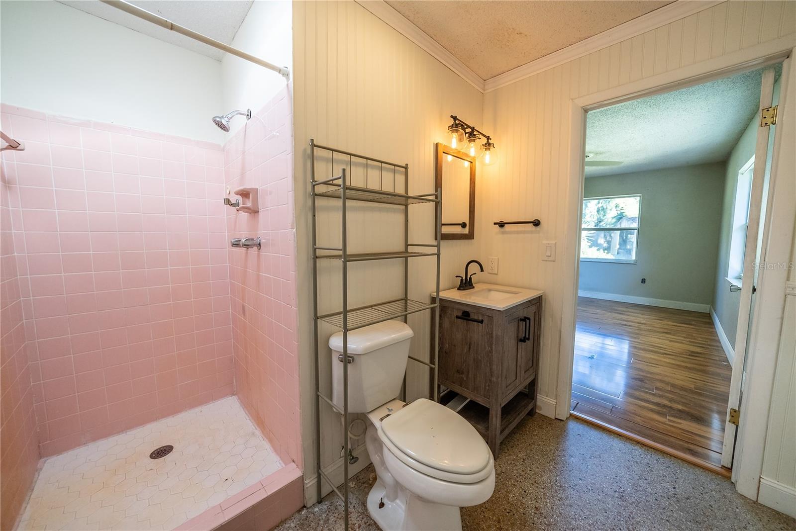 LAKE & FOREST CLUB - Residential