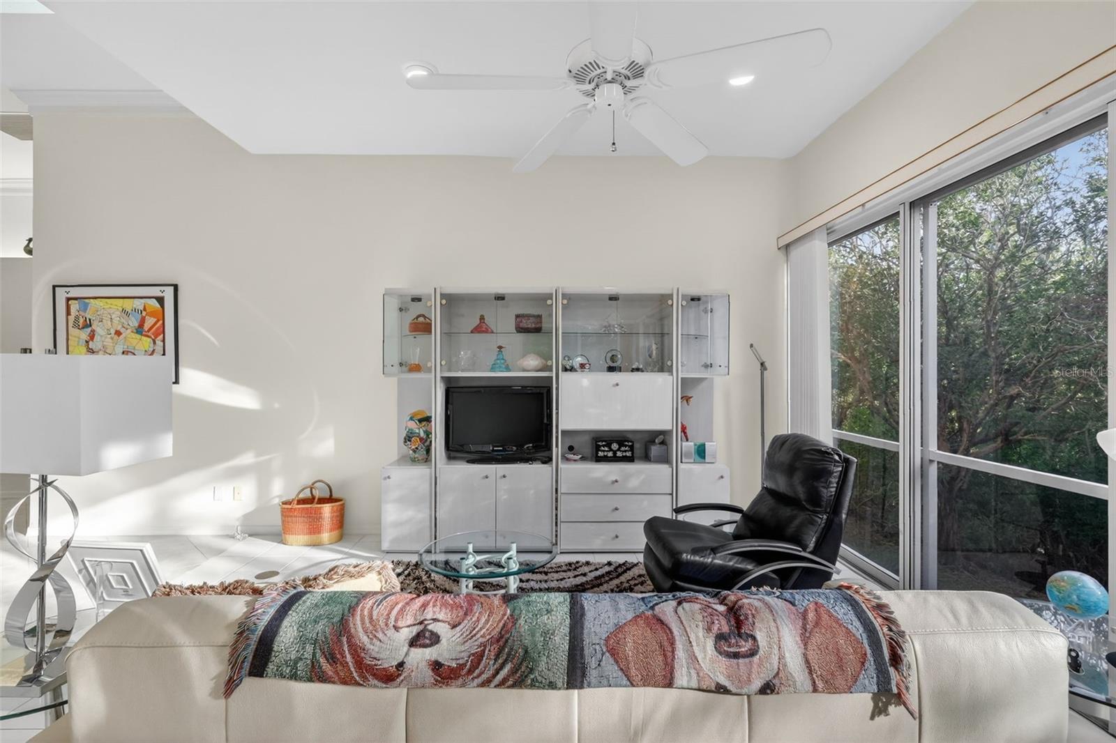 VILLAS AT EAGLES POINT - Residential