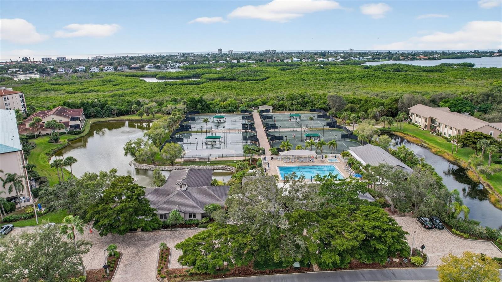 VILLAS AT EAGLES POINT - Residential