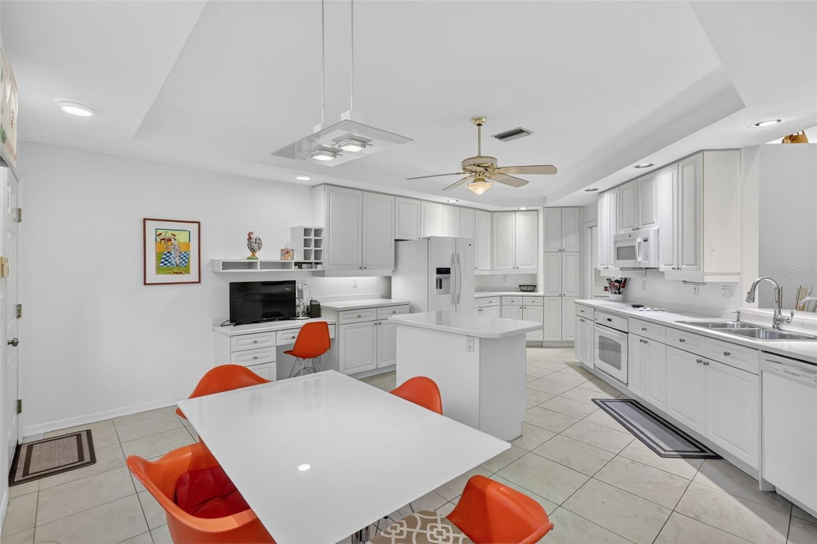 VILLAS AT EAGLES POINT - Residential