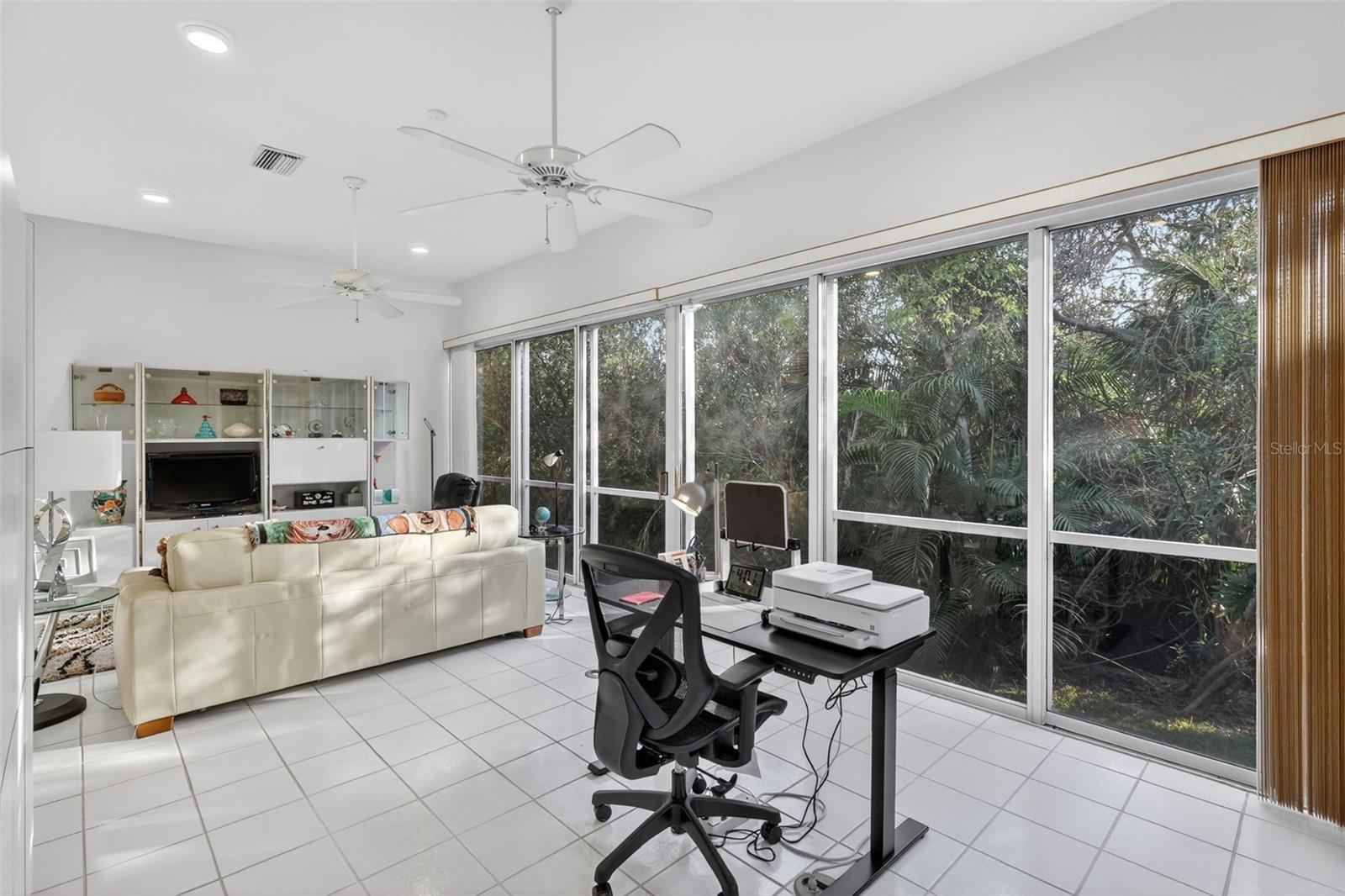 VILLAS AT EAGLES POINT - Residential