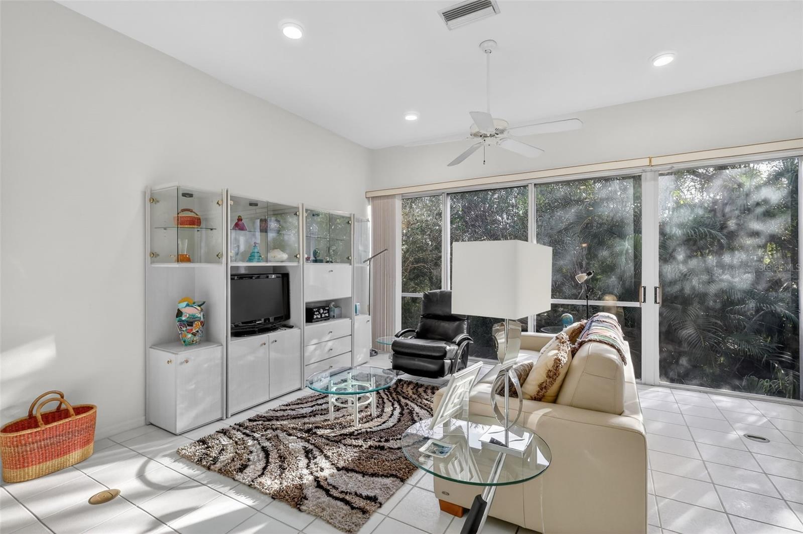 VILLAS AT EAGLES POINT - Residential