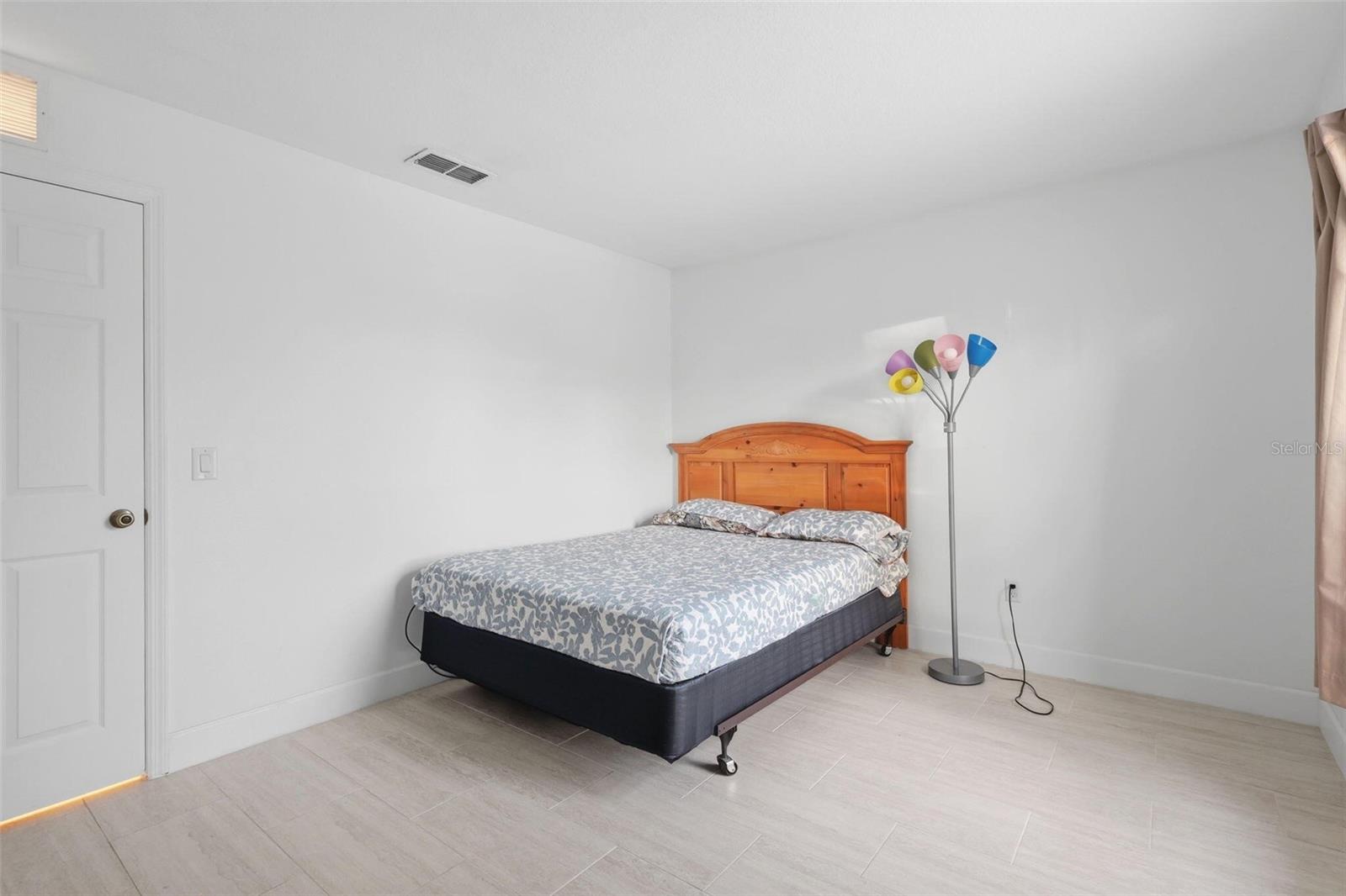 SILVER SPGS SHORES 26 - Residential