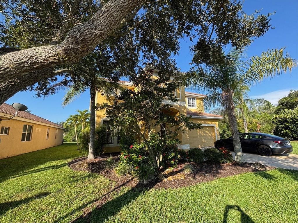 Photo of 8606 Stone Harbour Loop, Bradenton, FL 34212 (MLS # A4662788)