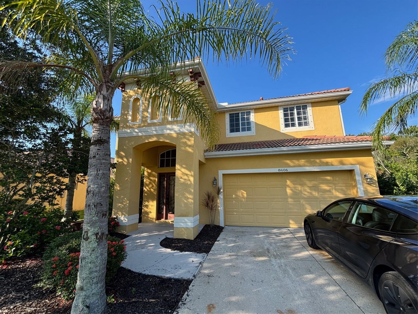 Large home with 5 bedrooms and 3.5 bathrooms priced to sell! Located in the beautiful golf course community of Stoneybrook at Heritage Harbour, this very spacious home is ready for its next owner. The large screened in backyard is perfect for your kids and pets, and plenty of room to add a pool if desired. This property has been a rental for many years, and it does need some love, but the opportunities are endless!
