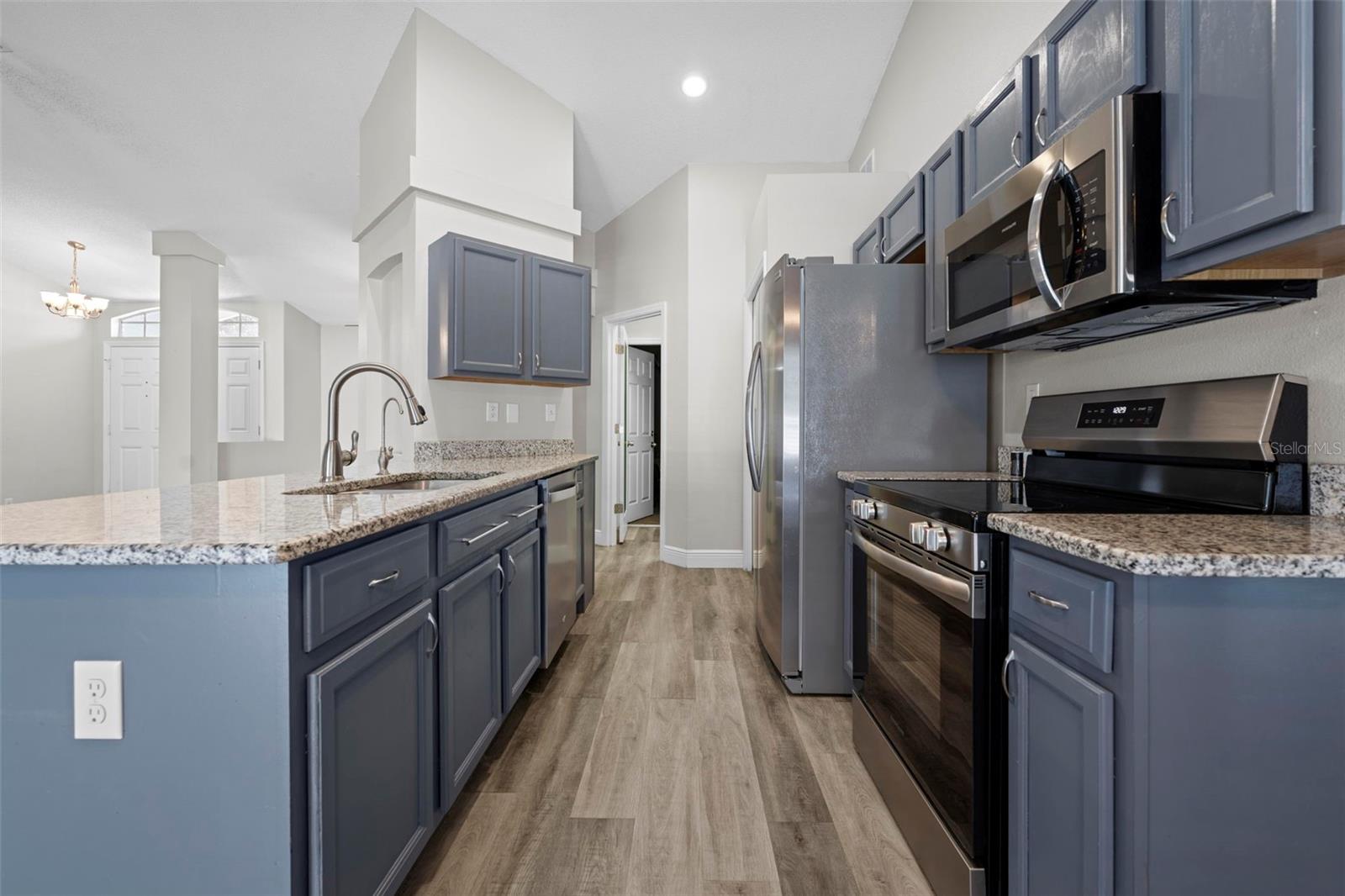 SPRING HILL - Residential