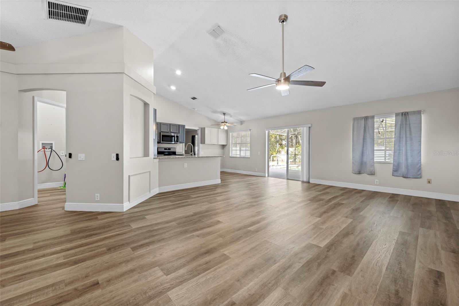 SPRING HILL - Residential