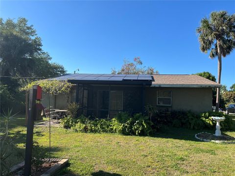 A home in PORT CHARLOTTE