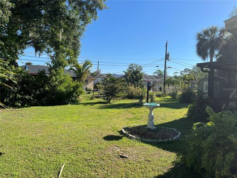 A home in PORT CHARLOTTE