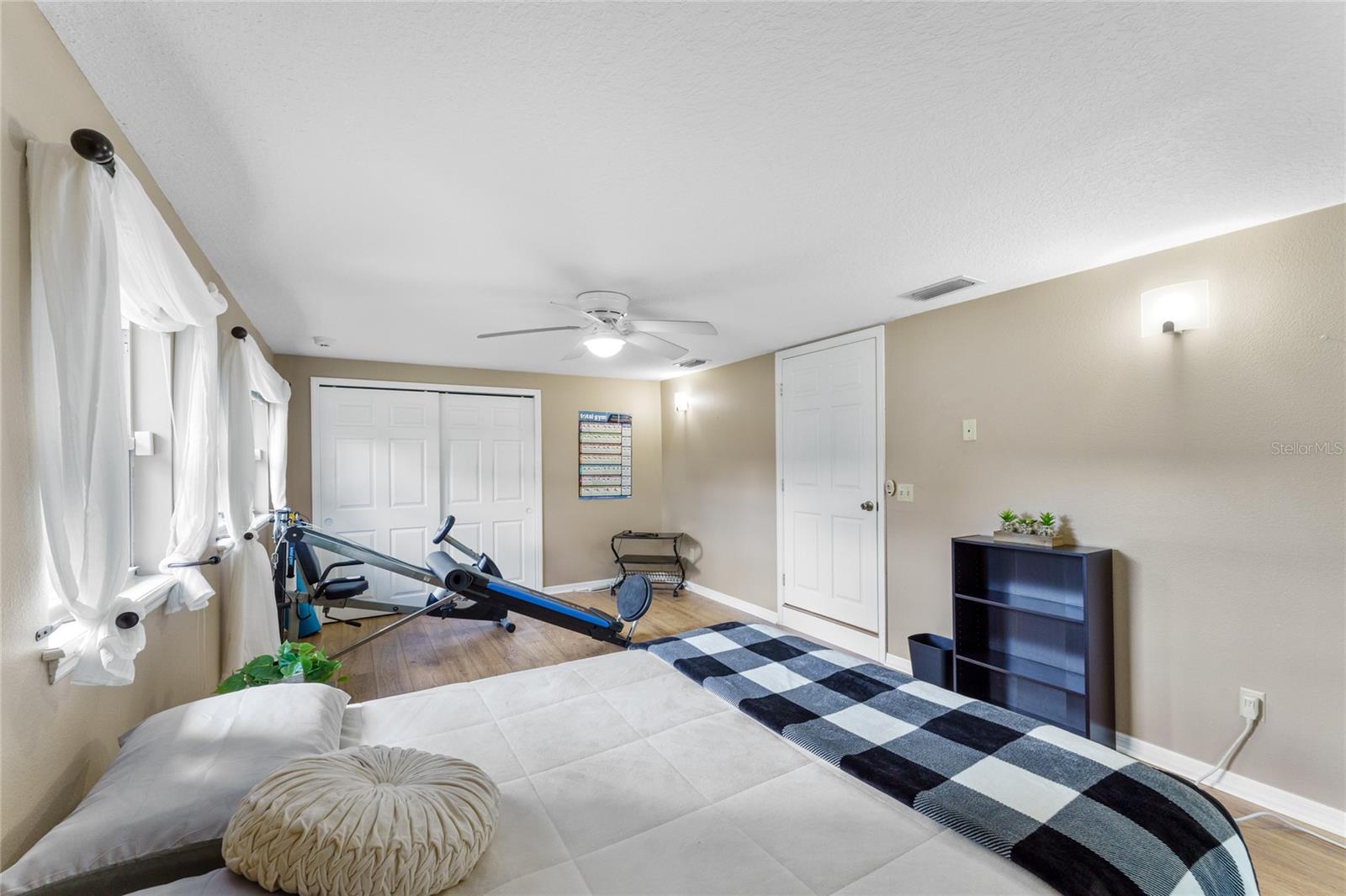 MEAD MANOR UNIT 3 - Residential