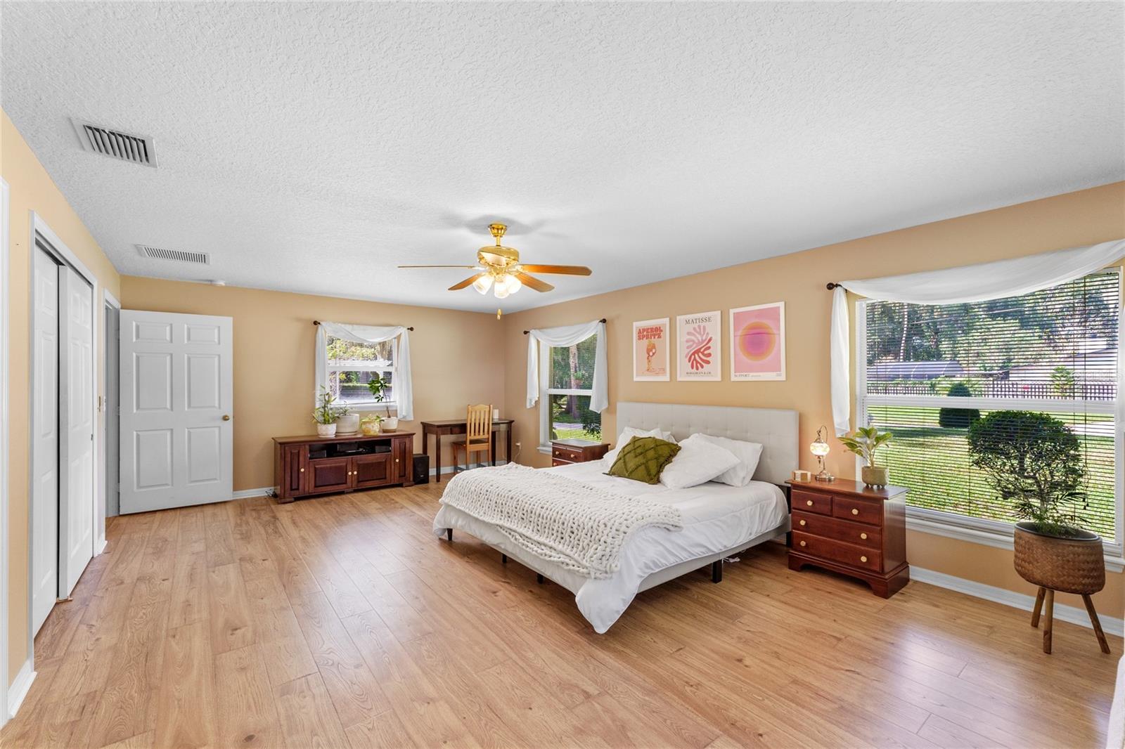 MEAD MANOR UNIT 3 - Residential