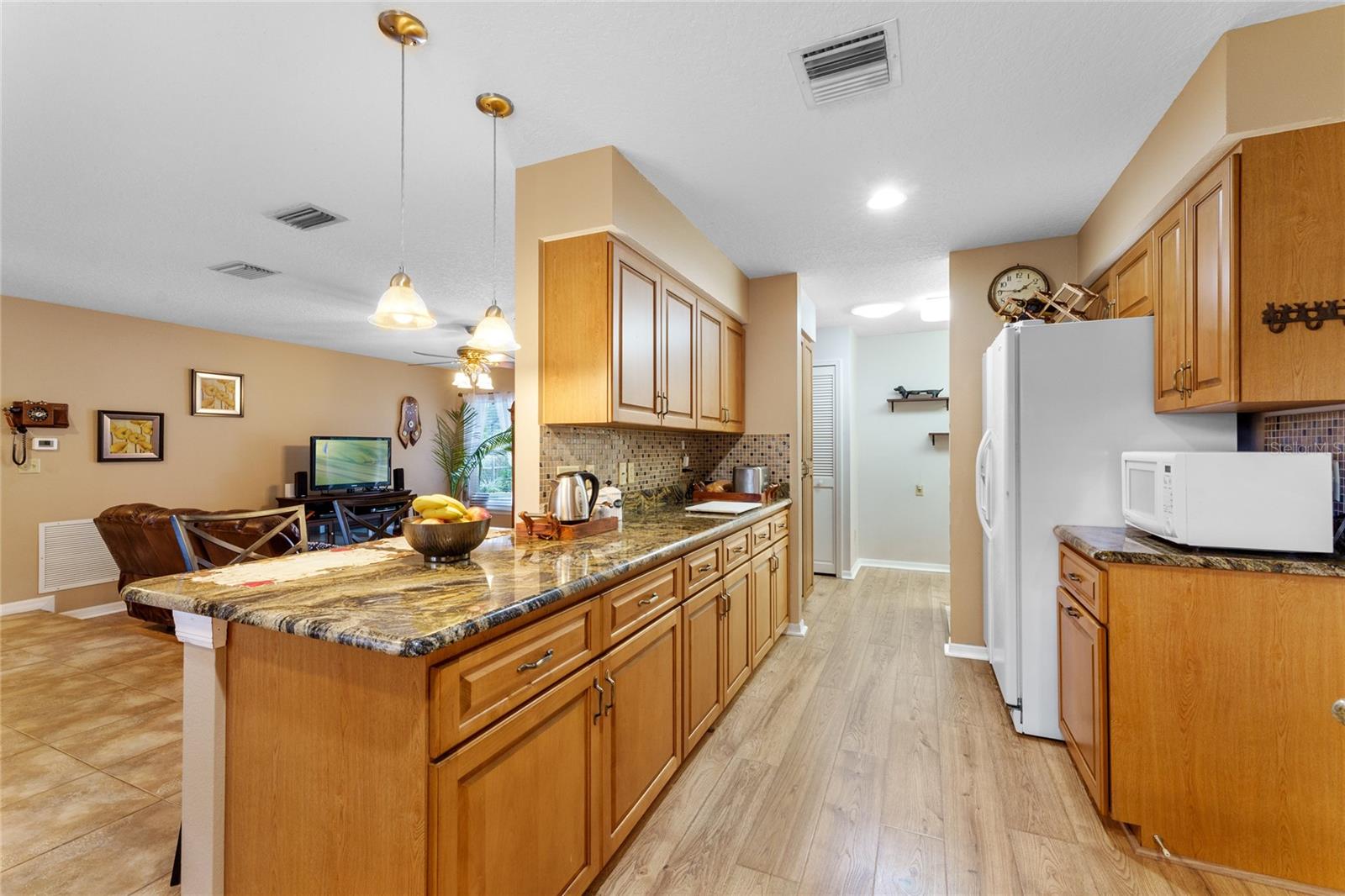 MEAD MANOR UNIT 3 - Residential