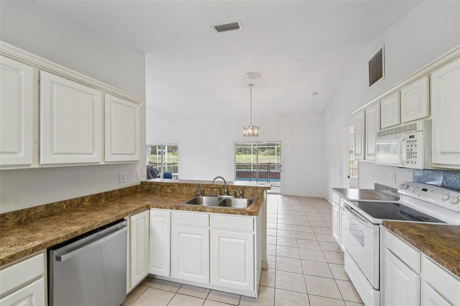 NATURES EDGE GOLF ESTATES - Residential