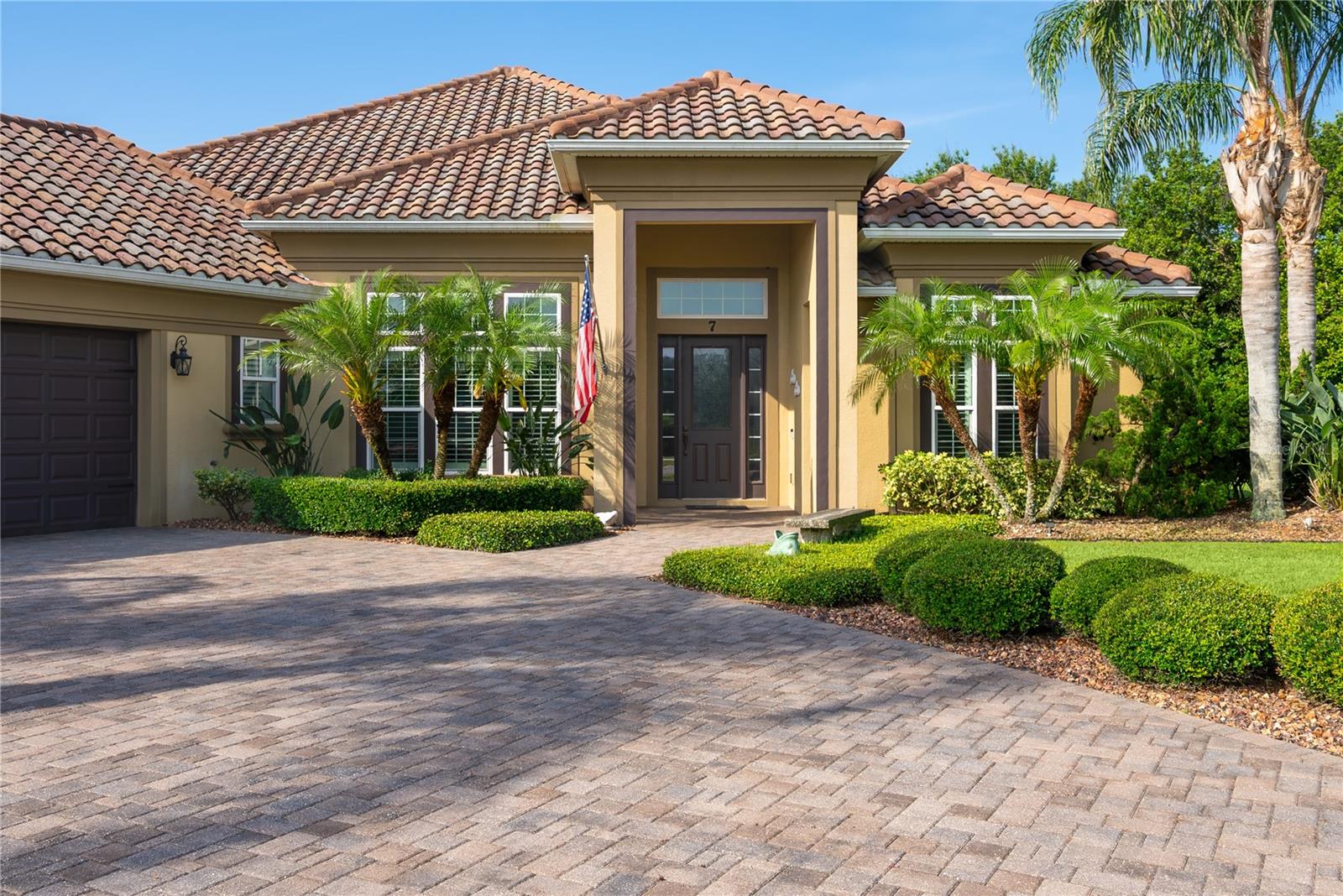 7 SPANISH MOSS COURT