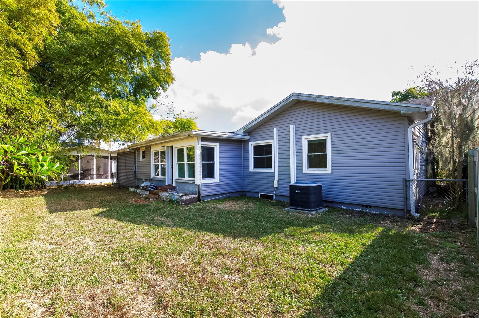 VILLA HOLLINGSWORTH SUB - Residential