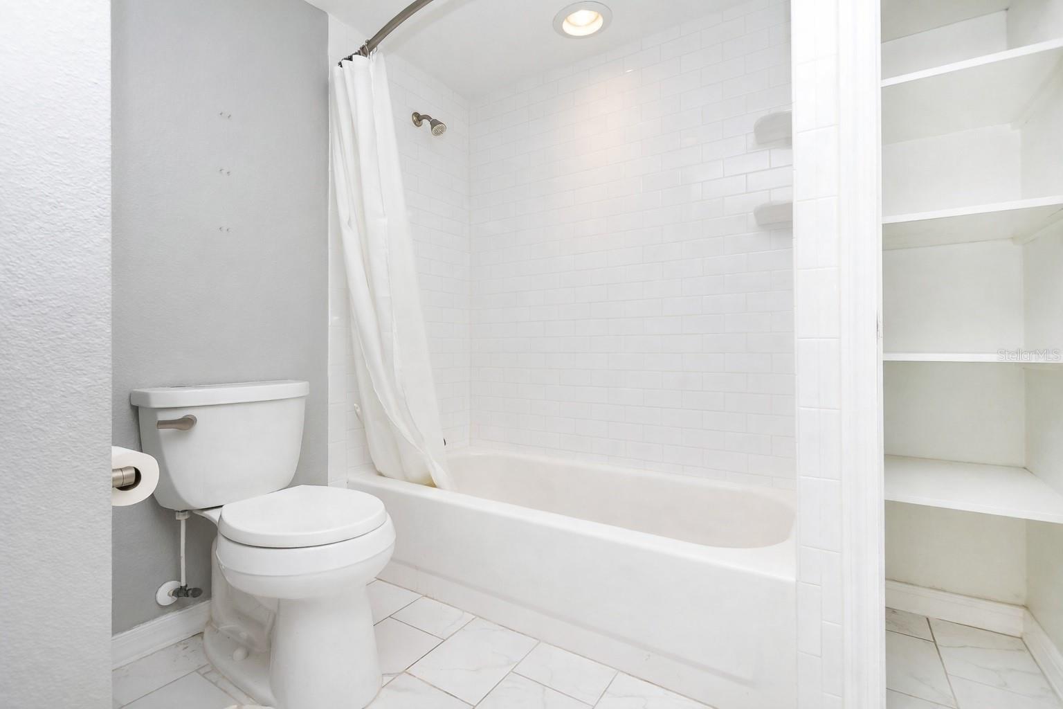 VILLA HOLLINGSWORTH SUB - Residential