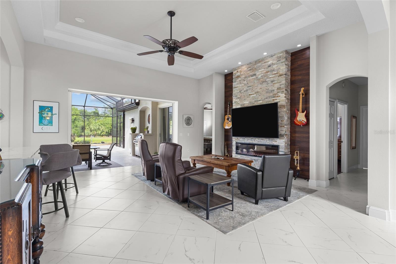7622 DESERT INN WAY