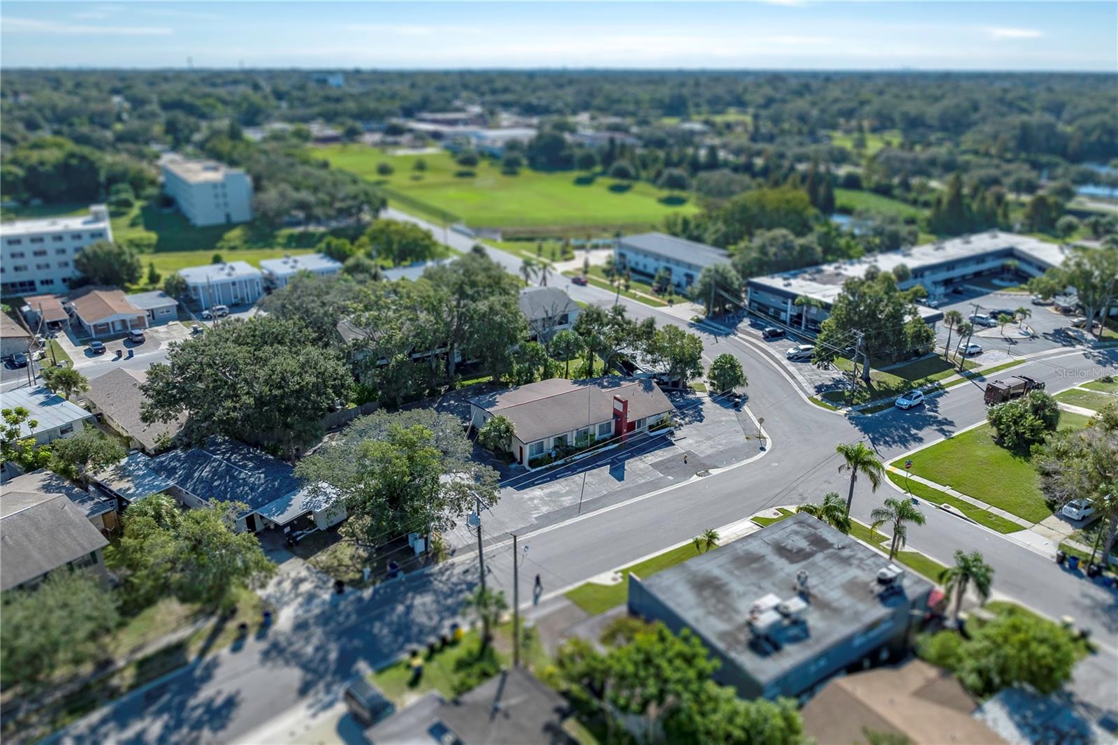 HIBISCUS GARDENS - Commercial Lease