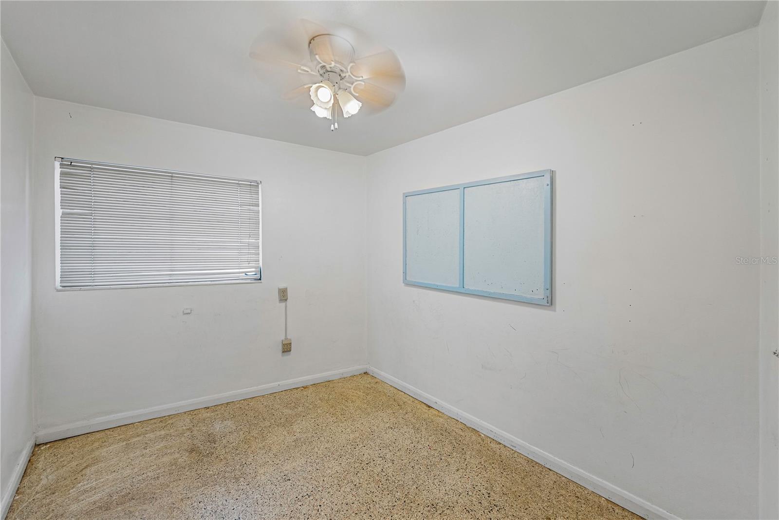 HIBISCUS GARDENS - Commercial Lease